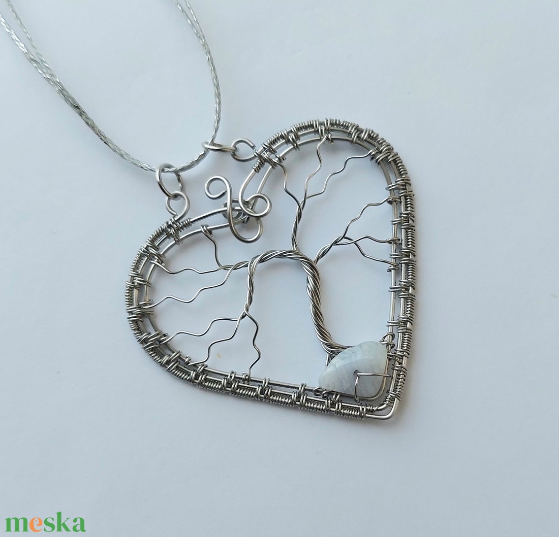 Acél életfa nyaklánc kalcedon ásvány kővel - ékszer - nyaklánc - medálos nyaklánc - Meska.hu