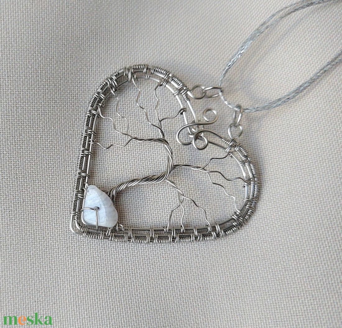 Acél életfa nyaklánc kalcedon ásvány kővel - ékszer - nyaklánc - medálos nyaklánc - Meska.hu