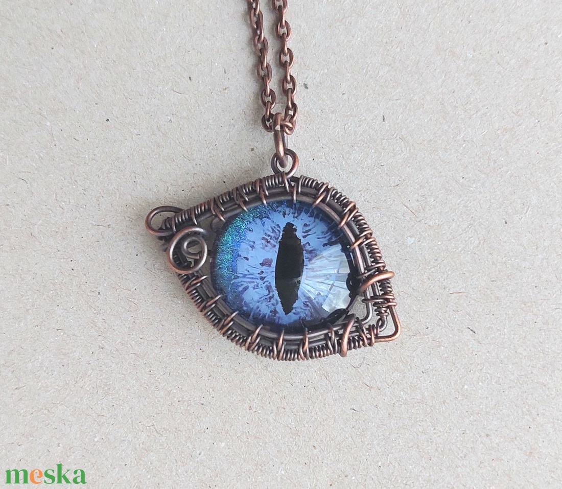 Vörösréz drót és kék macskaszem nyaklánc - ékszer - nyaklánc - medálos nyaklánc - Meska.hu
