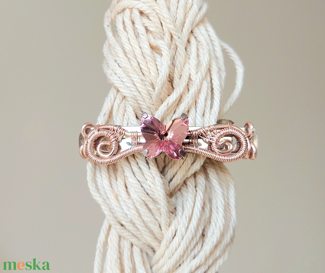 Francia hajcsat rosegold dróttal és rózsaszín swarovski lepkével - ruha & divat - hajdísz & hajcsat - hajcsat & hajtű - Meska.hu