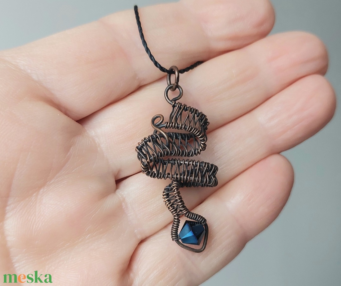 Vörösréz kígyó nyaklánc swarovski kristállyal - ékszer - nyaklánc - medálos nyaklánc - Meska.hu