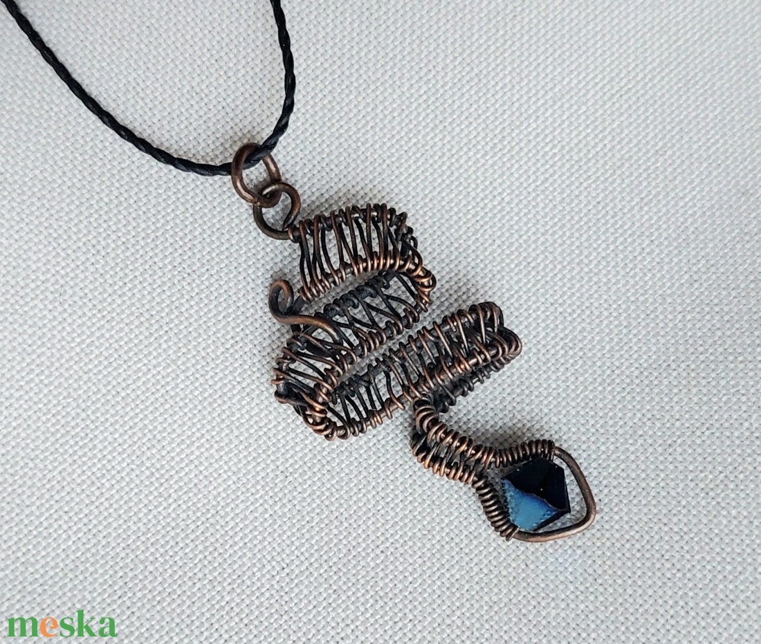 Vörösréz kígyó nyaklánc swarovski kristállyal - ékszer - nyaklánc - medálos nyaklánc - Meska.hu