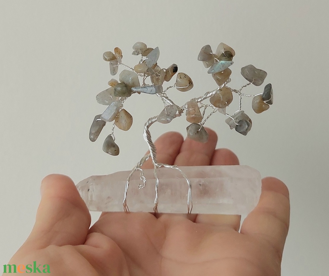 Ásvány fa / bonsai hegyikristállyal és labradorit kövekkel - otthon & életmód - dekoráció - spiritualitás - ásványok - Meska.hu