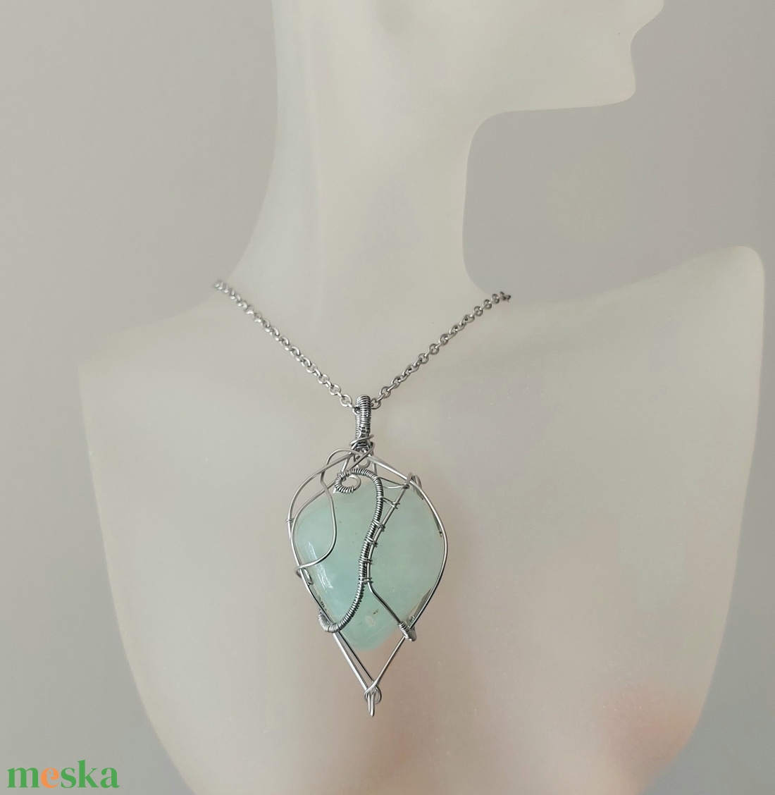 Acél nyaklánc prehnit ásvány kővel - ékszer - nyaklánc - medálos nyaklánc - Meska.hu
