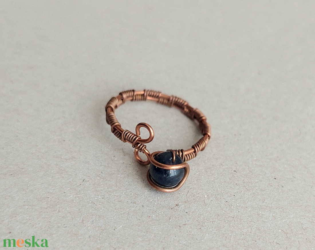 Állítható vörösréz gyűrű ásvány golyóval - ékszer - gyűrű - statement gyűrű - Meska.hu
