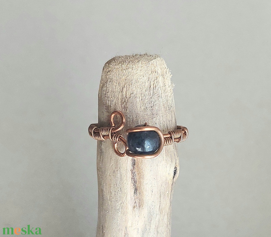 Állítható vörösréz gyűrű ásvány golyóval - ékszer - gyűrű - statement gyűrű - Meska.hu
