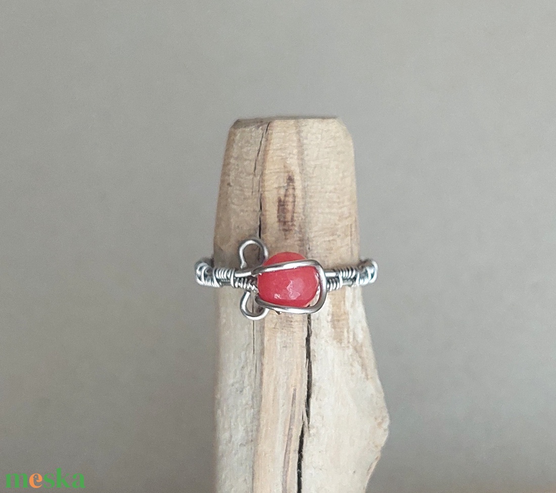 Állítható vörösréz gyűrű ásvány golyóval - ékszer - gyűrű - statement gyűrű - Meska.hu