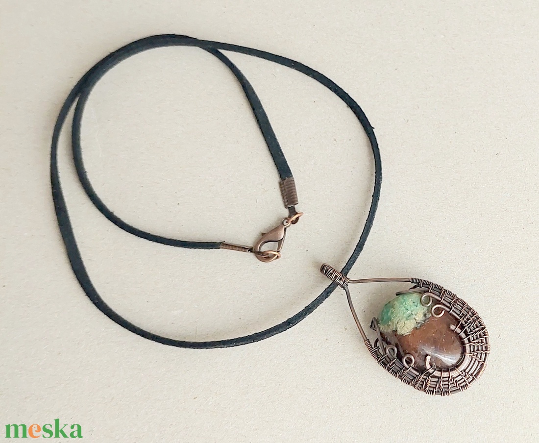 Vörösréz nyaklánc krizopráz ásvánnyal - ékszer - nyaklánc - medálos nyaklánc - Meska.hu