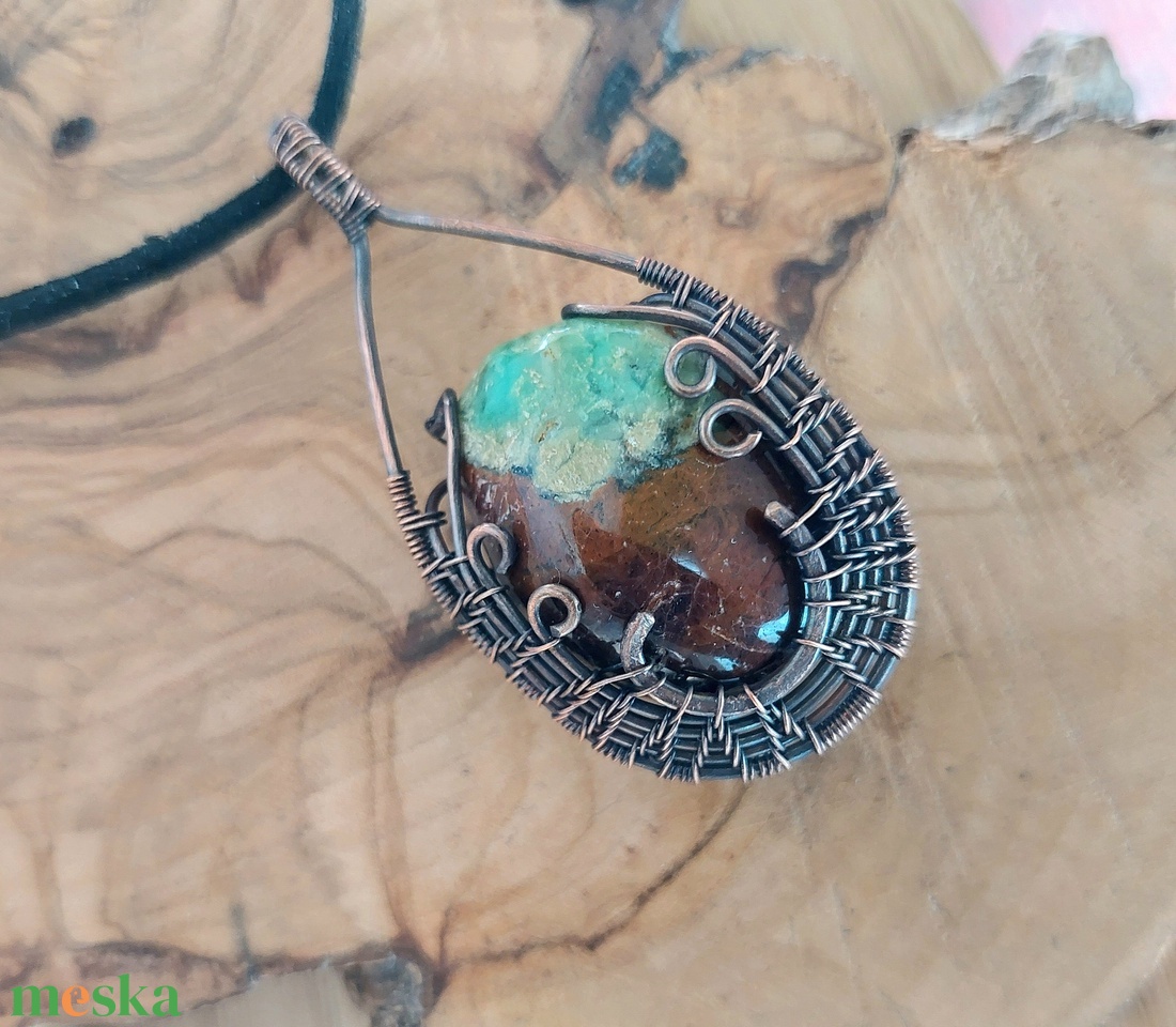 Vörösréz nyaklánc krizopráz ásvánnyal - ékszer - nyaklánc - medálos nyaklánc - Meska.hu