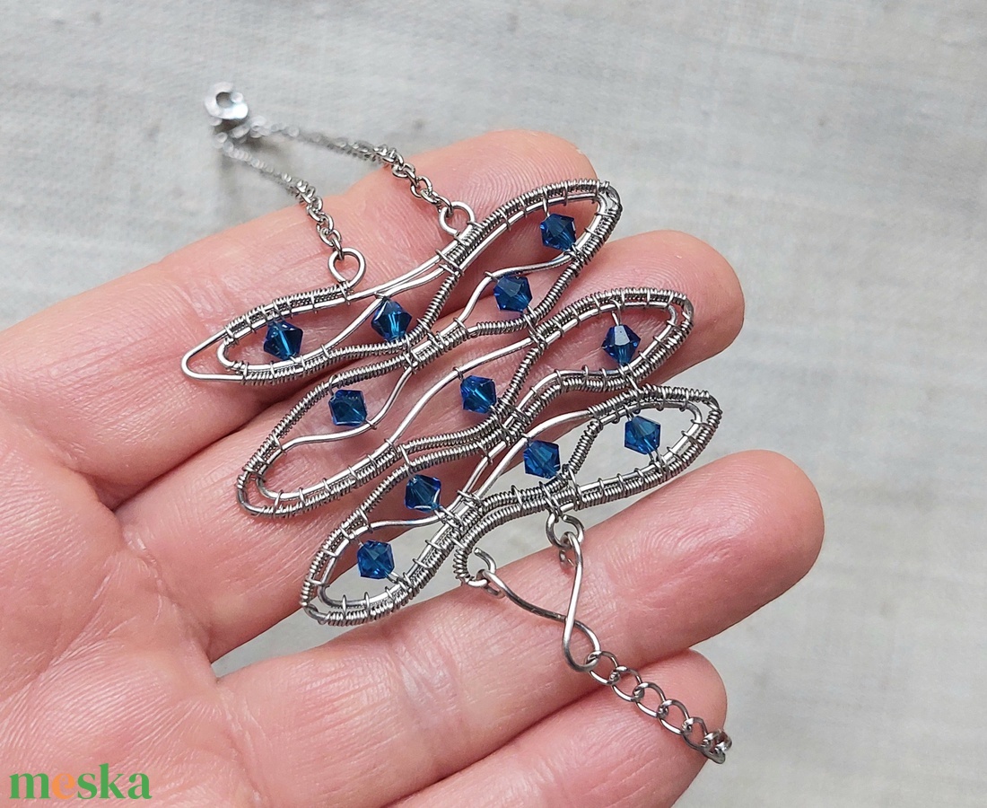 Acél karkötő swarovski kristályokkal - ékszer - karkötő - karkötő medállal - Meska.hu