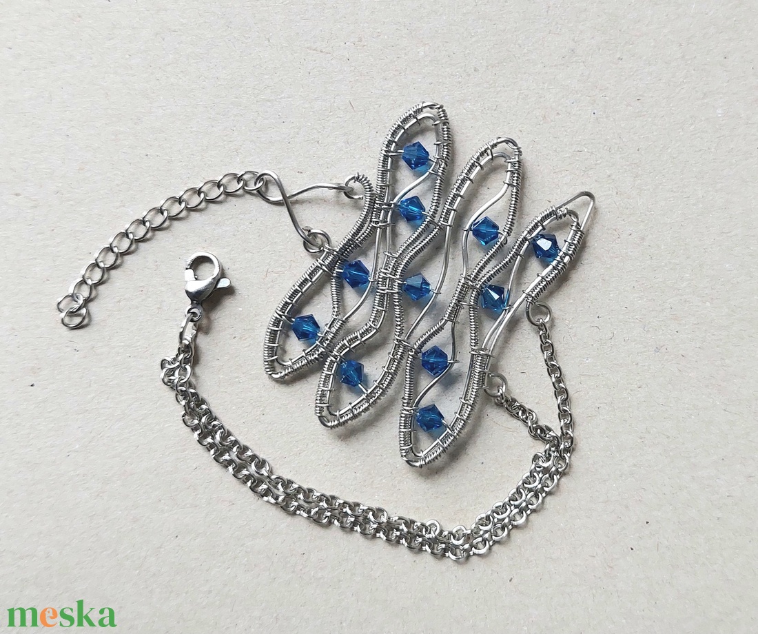 Acél karkötő swarovski kristályokkal - ékszer - karkötő - karkötő medállal - Meska.hu