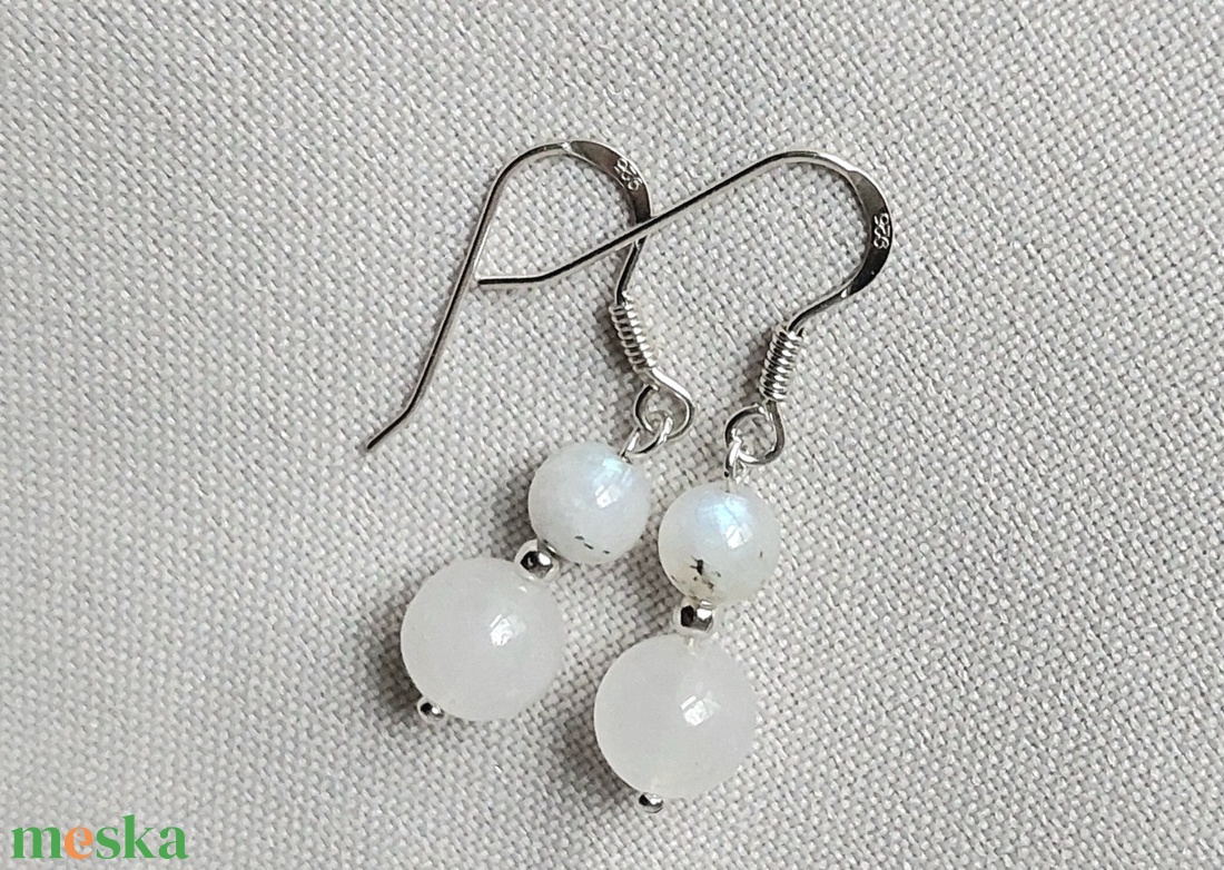 Sterling ezüst fülbevaló holdkő és hókvarc ásványokkal - esküvő - ékszer - fülbevaló - Meska.hu