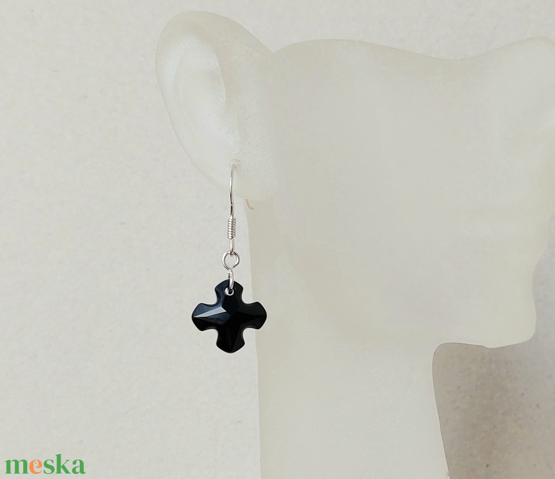 Sterling ezüst fülbevaló fekete swarovski kristállyal - ékszer - fülbevaló - lógó fülbevaló - Meska.hu