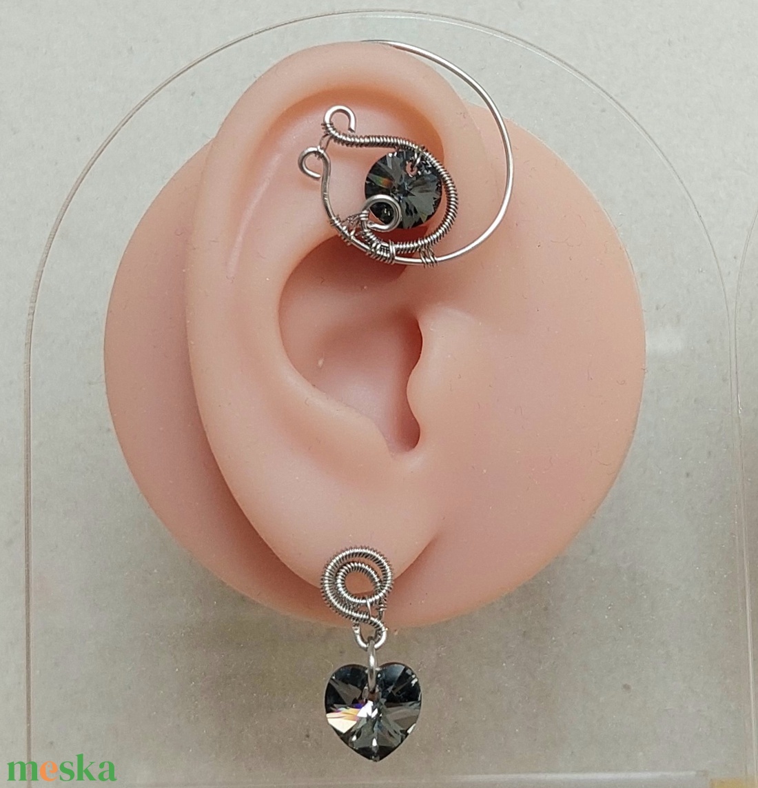 Acél aszimmetrikus fülékszer swarovski kristályokkal - ékszer - fülbevaló - fülékszer - Meska.hu