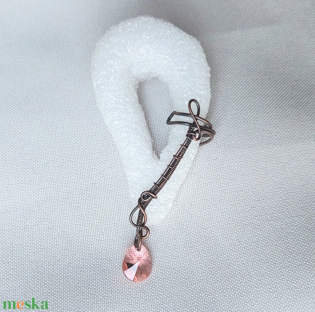 Vörösréz aszimmetrikus fülékszer swarovski kristályokkal - ékszer - fülbevaló - fülékszer - Meska.hu