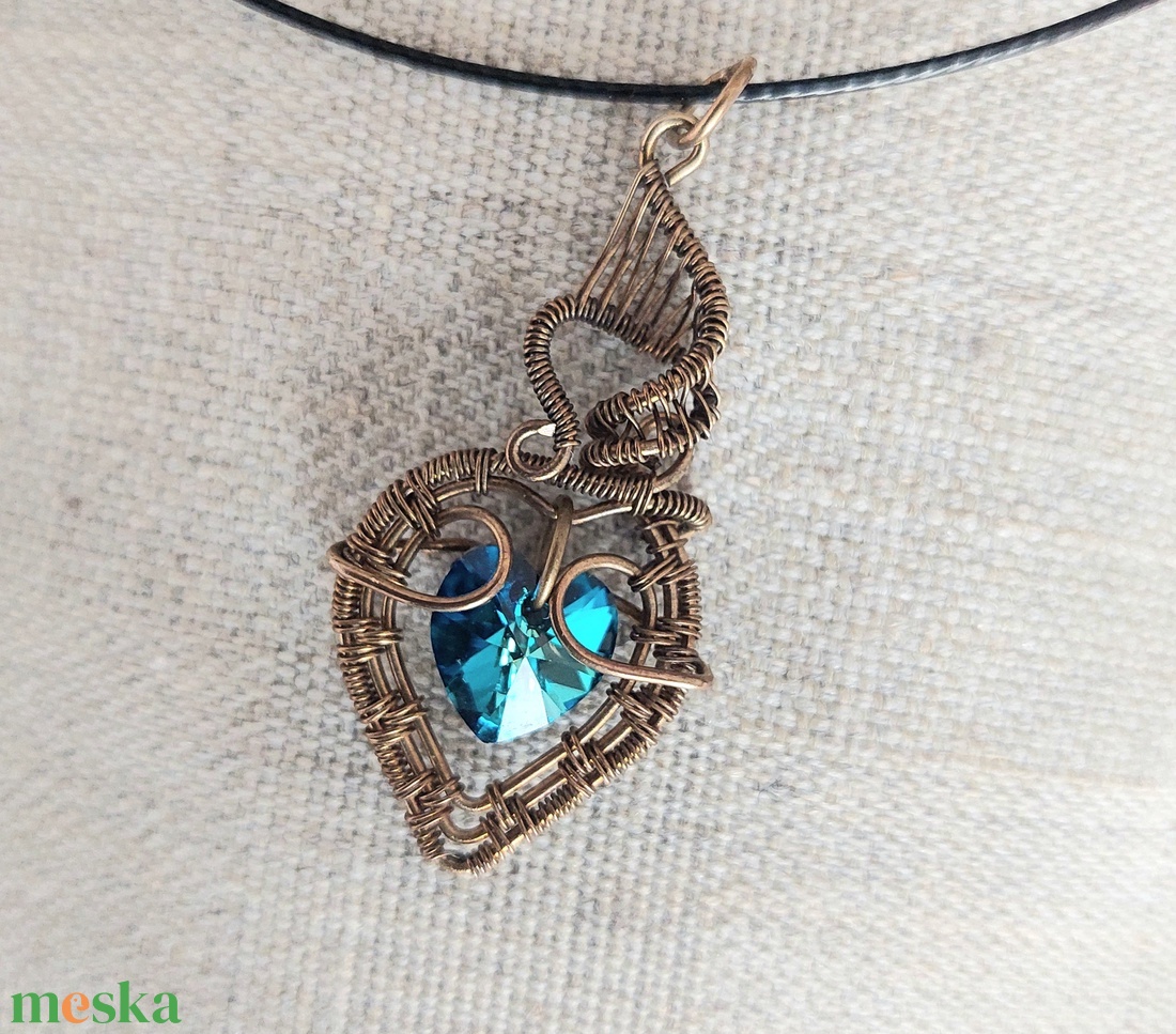 Antikolt alpakka nyaklánc swarovski szív kristállyal - ékszer - nyaklánc - medálos nyaklánc - Meska.hu