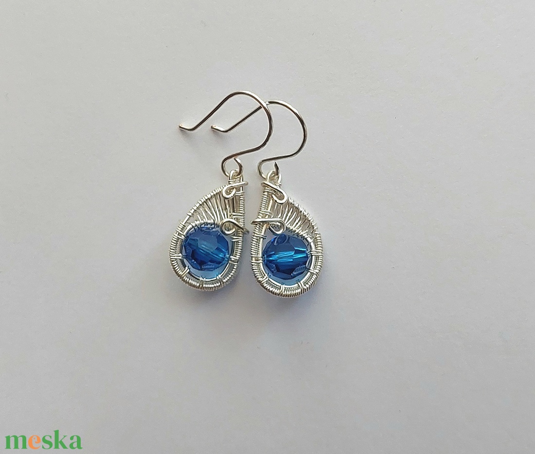 Ezüstözött karkötő és fülbevaló szett kék swarovski kristályokkal - esküvő - ékszer - ékszerszett - Meska.hu