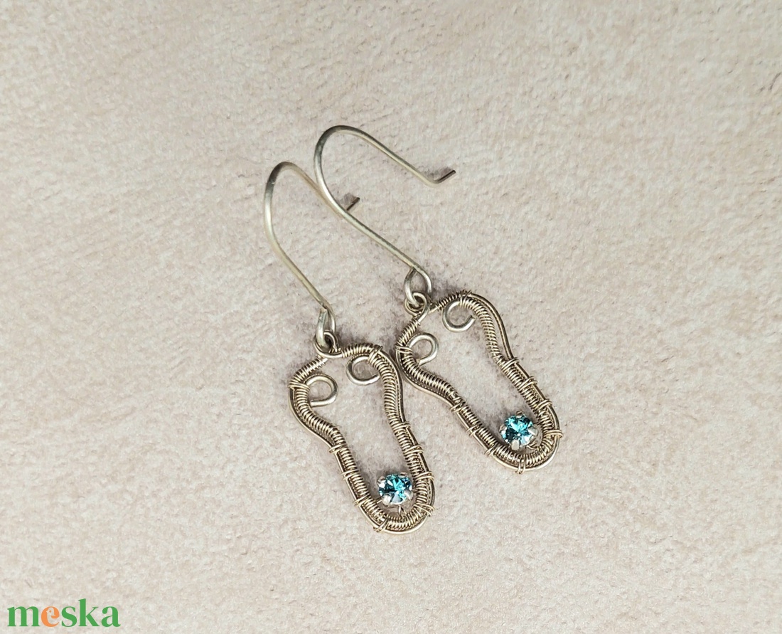Gyűrű és fülbevaló alpakka drótból swarovski kristállyal - ékszer - ékszerszett - Meska.hu