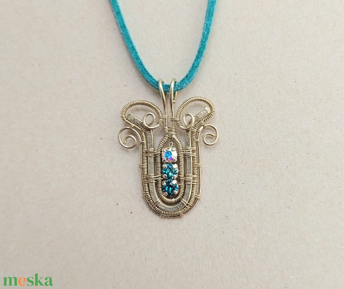 Alpakka nyaklánc 3 féle színű swarovski kristállyal - ékszer - nyaklánc - medálos nyaklánc - Meska.hu