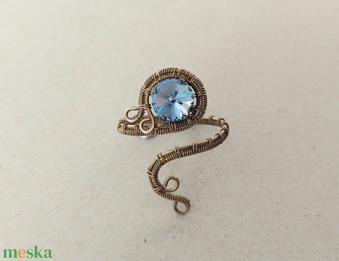 Antikolt alpakka gyűrű swarovski kristállyal - ékszer - gyűrű - statement gyűrű - Meska.hu