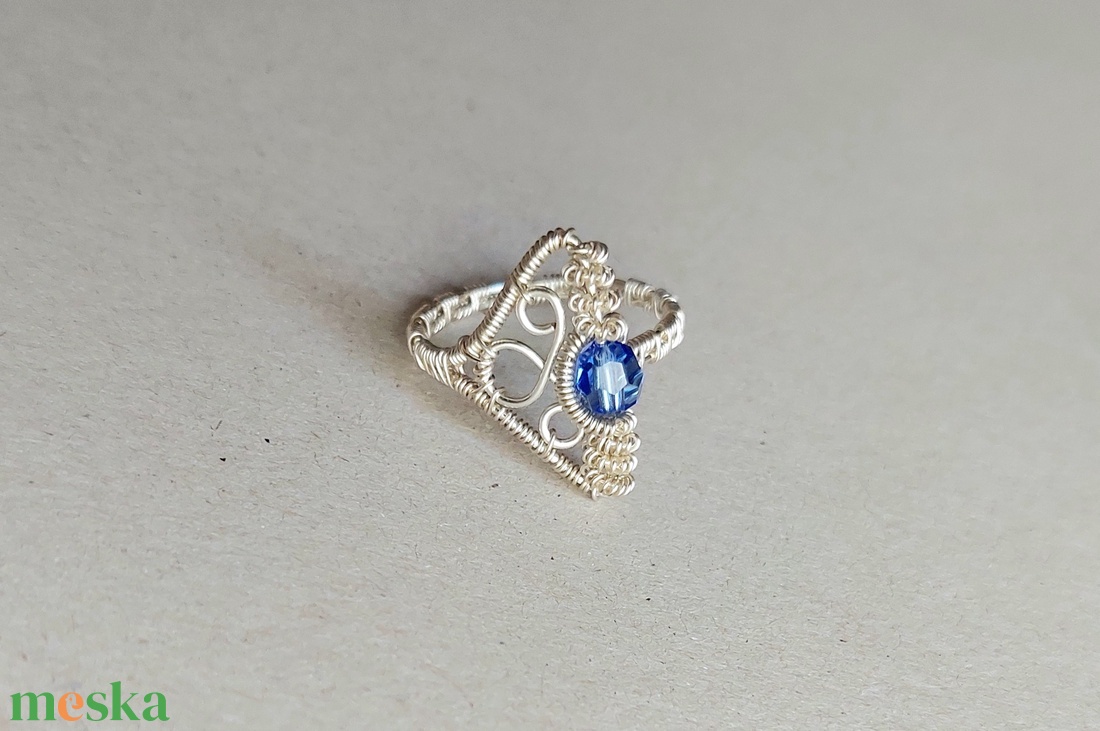 Ezüstözött állítható gyűrű swarovski kristállyal - ékszer - gyűrű - statement gyűrű - Meska.hu