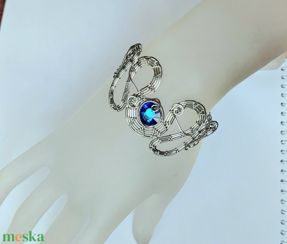 Nemesacél karkötő swarovski kristállyal - ékszer - karkötő - széles karkötő - Meska.hu