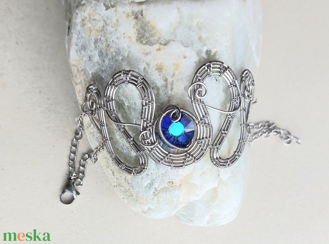 Nemesacél karkötő swarovski kristállyal - ékszer - karkötő - széles karkötő - Meska.hu