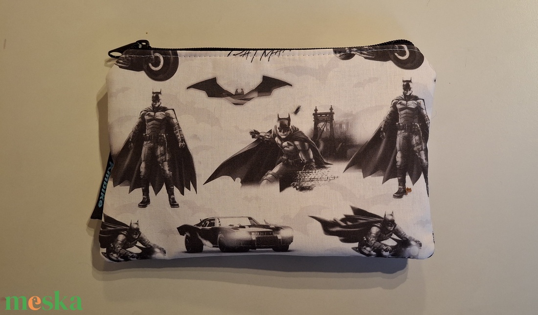 Batman Neszeszer/tolltartó/mobiltok - táska & tok - neszesszer - Meska.hu Batman Neszeszer/tolltartó/mobiltok - táska & tok - neszesszer - Meska.hu