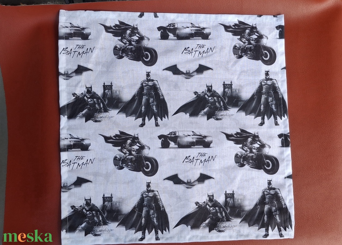 Superman és Batman szalvéta vagy zsebkendő - otthon & életmód - konyhafelszerelés, tálalás - konyhai textil - szalvéta - Meska.hu Superman és Batman szalvéta vagy zsebkendő - otthon & életmód - konyhafelszerelés, tálalás - konyhai textil - szalvéta - Meska.hu