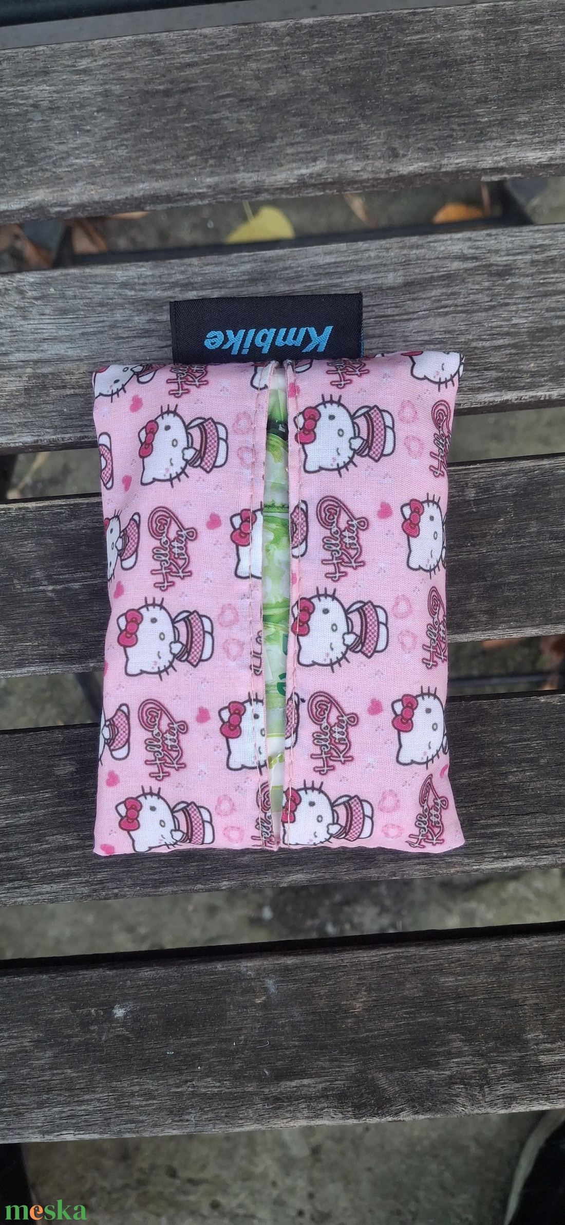 Hello Kitty zsebkendőtartó - otthon & életmód - tárolás & rendszerezés - zsebkendőtartó - Meska.hu Hello Kitty zsebkendőtartó - otthon & életmód - tárolás & rendszerezés - zsebkendőtartó - Meska.hu