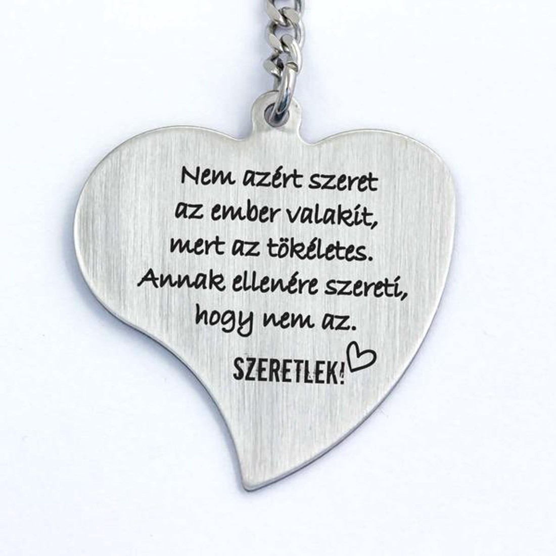 Nem azért szeret acél szív medálos kulcstartó - táska & tok - kulcstartó & táskadísz - kulcstartó - Meska.hu