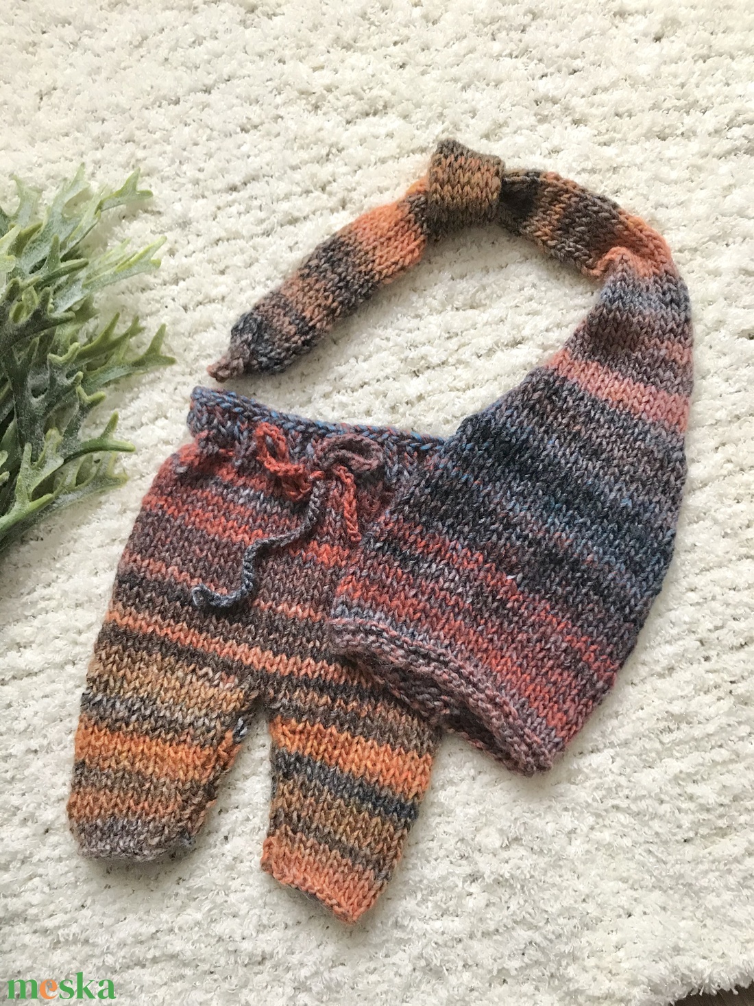 Újszülött kötött szürke nadrág sapkával - ruha & divat - babaruha & gyerekruha - babafotózási ruha és kellék - Meska.hu