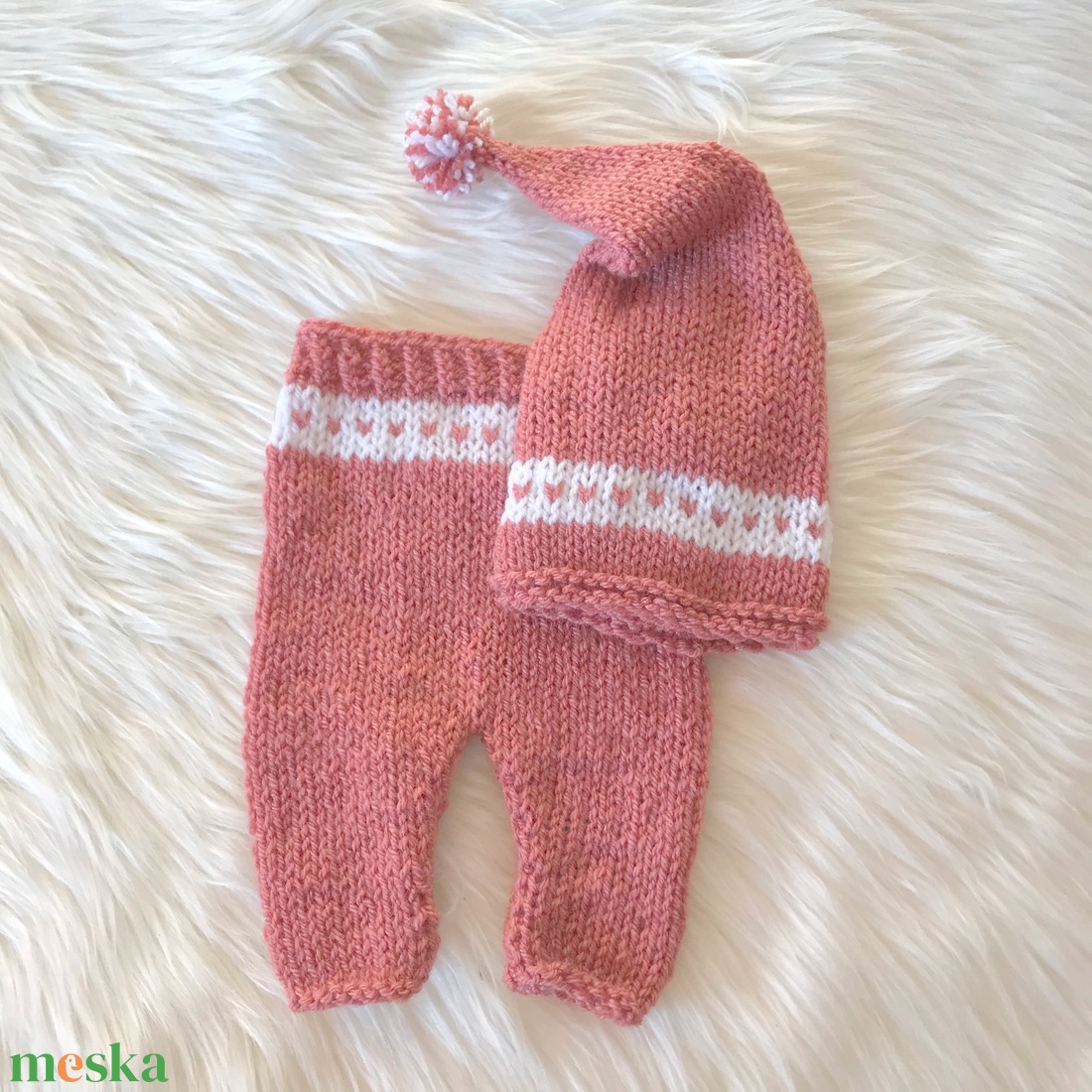 Újszülött nadrág sapkával - ruha & divat - babaruha & gyerekruha - babafotózási ruha és kellék - Meska.hu