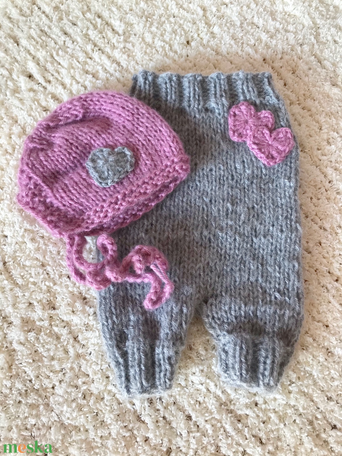 Újszülött nadrág sapkával - ruha & divat - babaruha & gyerekruha - babafotózási ruha és kellék - Meska.hu