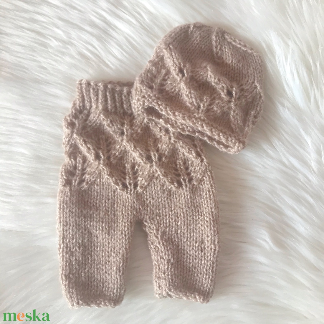 Újszülött nadrág sapkával - ruha & divat - babaruha & gyerekruha - babafotózási ruha és kellék - Meska.hu