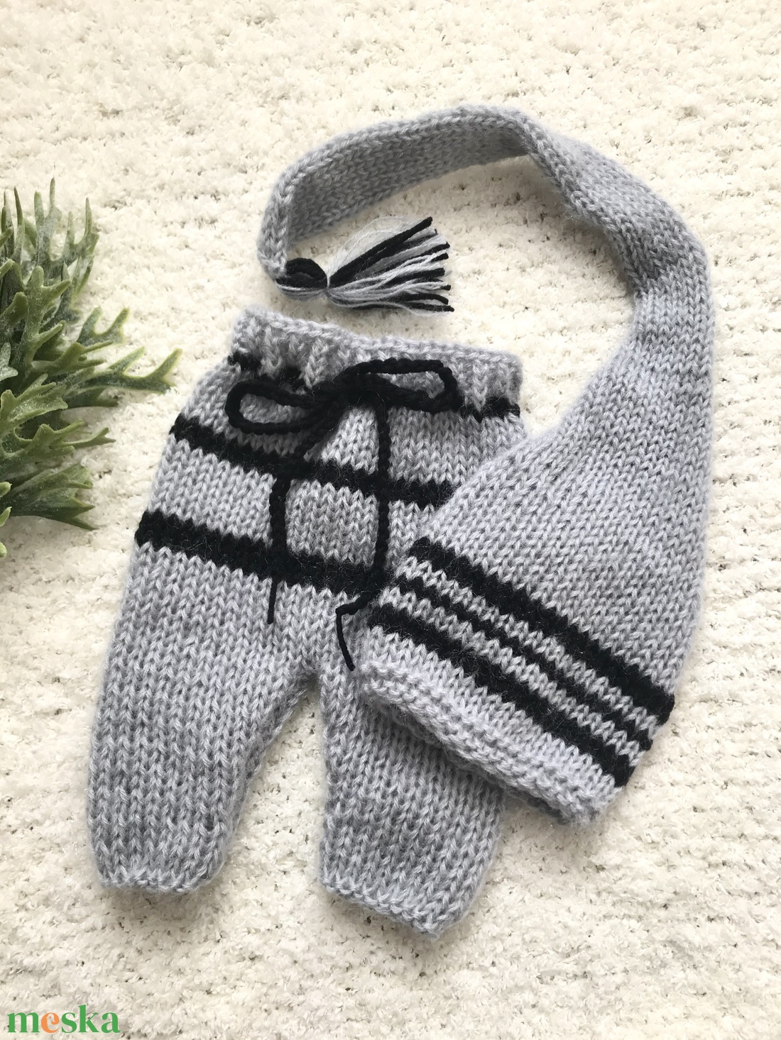 Újszülött nadrág sapkával - ruha & divat - babaruha & gyerekruha - babafotózási ruha és kellék - Meska.hu