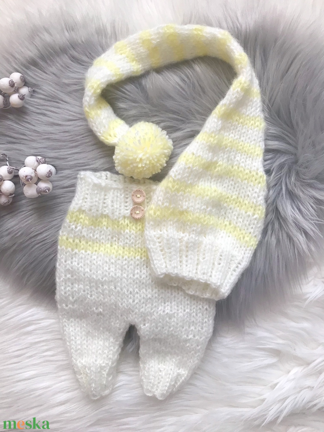 Újszülött nadrág sapkával - ruha & divat - babaruha & gyerekruha - babafotózási ruha és kellék - Meska.hu