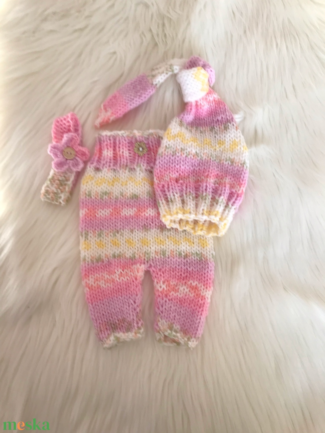 Újszülött nadrág sapkával - ruha & divat - babaruha & gyerekruha - babafotózási ruha és kellék - Meska.hu