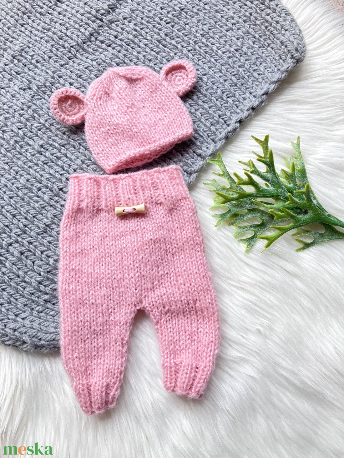 Újszülött nadrág sapkával - ruha & divat - babaruha & gyerekruha - babafotózási ruha és kellék - Meska.hu