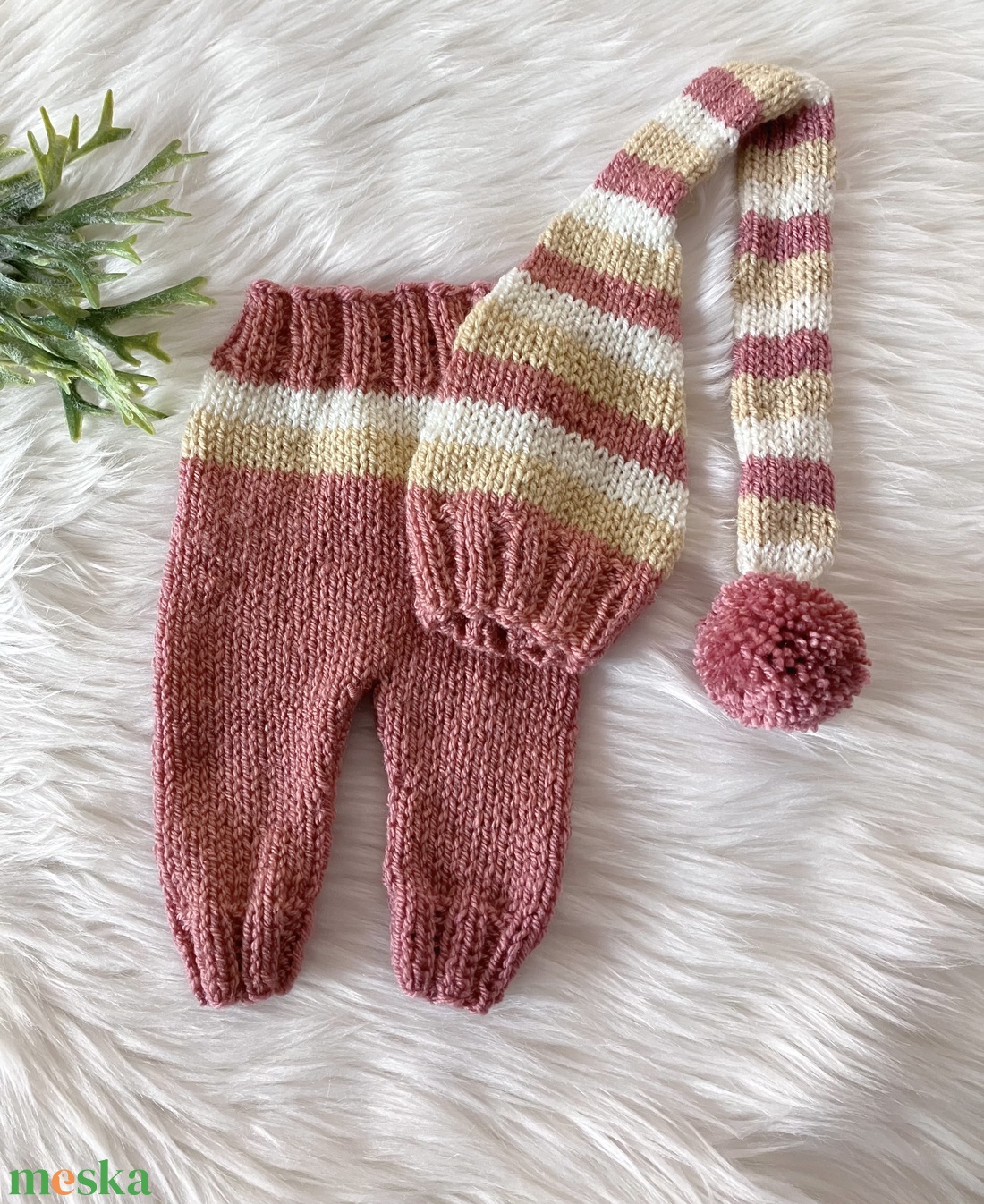 Újszülött nadrág sapkával - ruha & divat - babaruha & gyerekruha - babafotózási ruha és kellék - Meska.hu