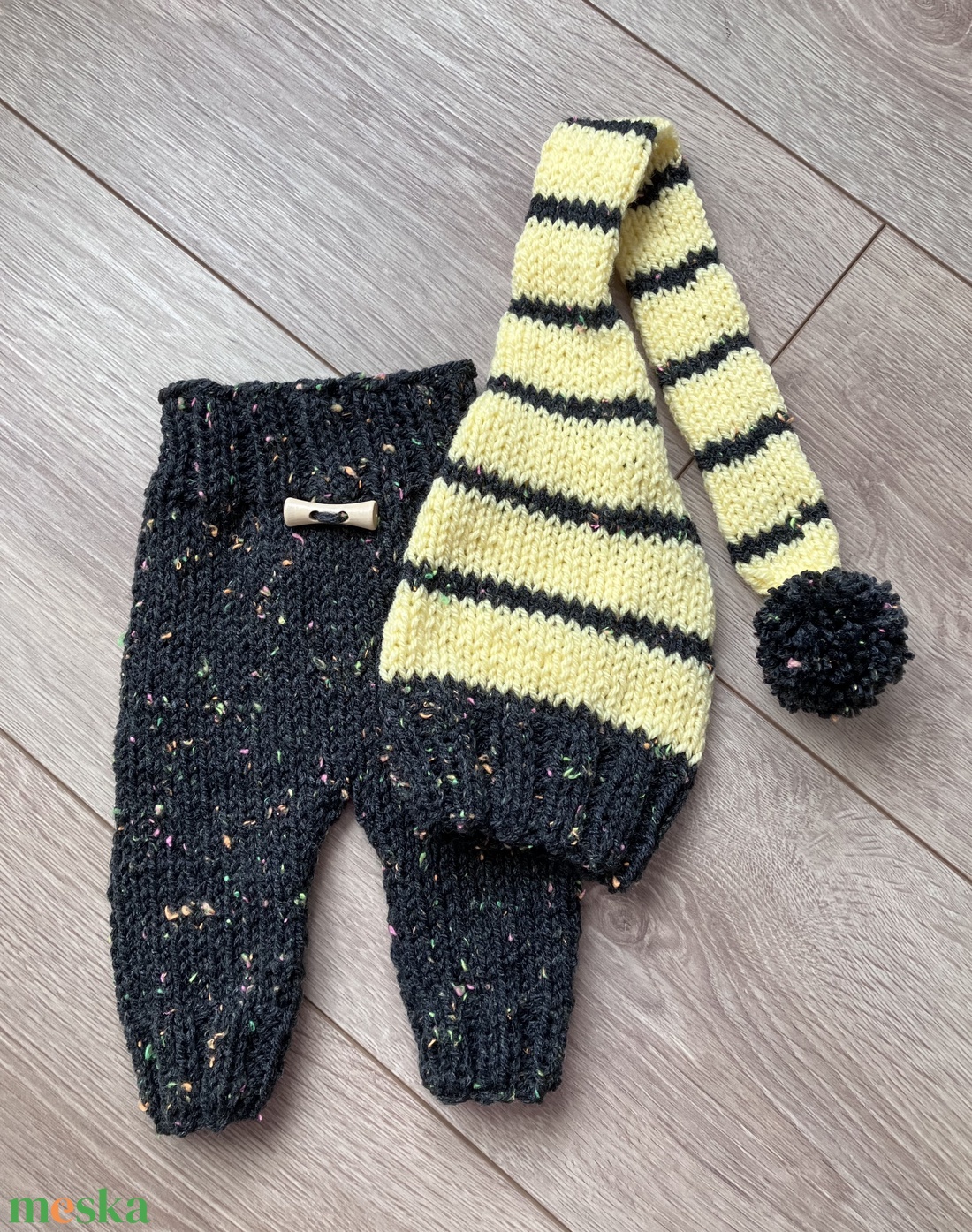 Újszülött nadrág sapkával - ruha & divat - babaruha & gyerekruha - babafotózási ruha és kellék - Meska.hu