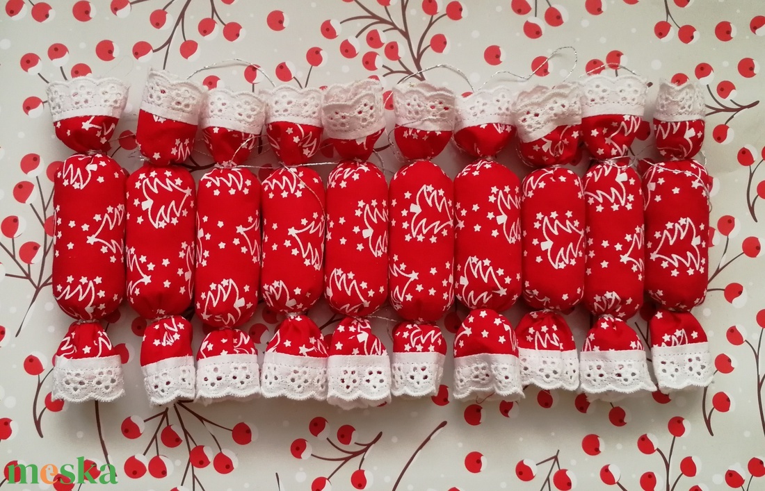 Textil szaloncukor - fehér karácsonyfás - karácsony - karácsonyi lakásdekoráció - karácsonyfadíszek - Meska.hu Textil szaloncukor - fehér karácsonyfás - karácsony - karácsonyi lakásdekoráció - karácsonyfadíszek - Meska.hu