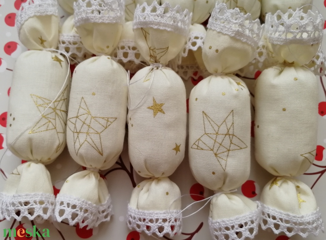 Textil szaloncukor - bézs-arany - karácsony - karácsonyi lakásdekoráció - karácsonyfadíszek - Meska.hu