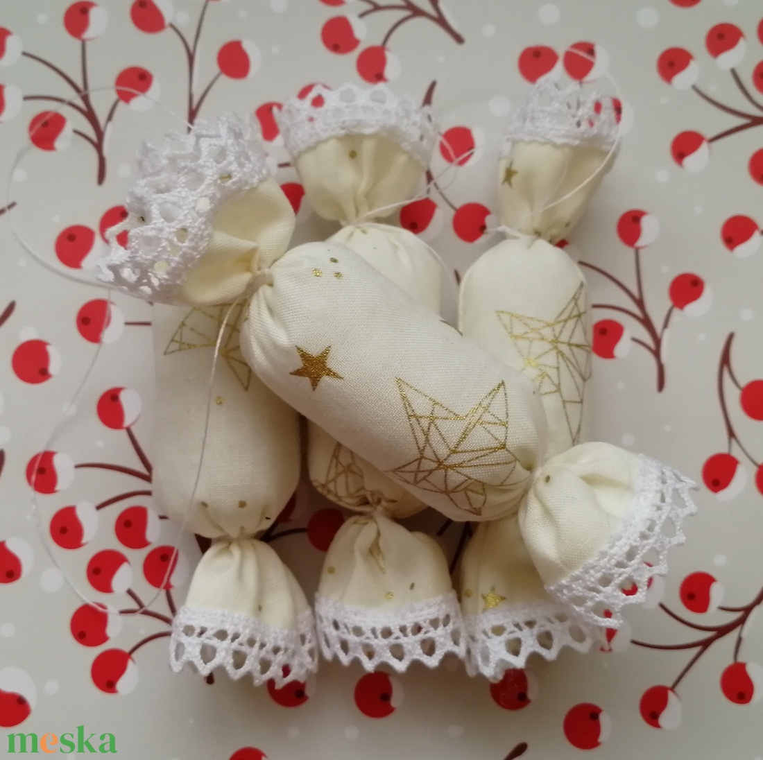 Textil szaloncukor - bézs-arany - karácsony - karácsonyi lakásdekoráció - karácsonyfadíszek - Meska.hu