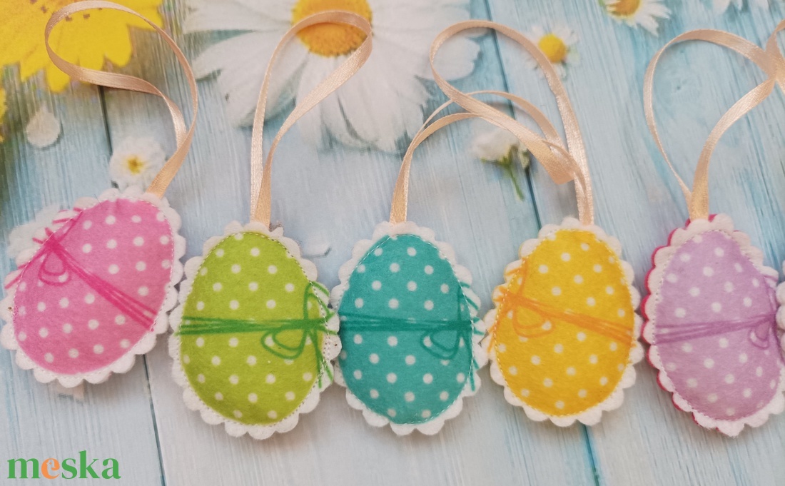 Húsvéti dísz - pöttyös tojik - otthon & életmód - dekoráció - fali és függő dekoráció - függődísz - Meska.hu