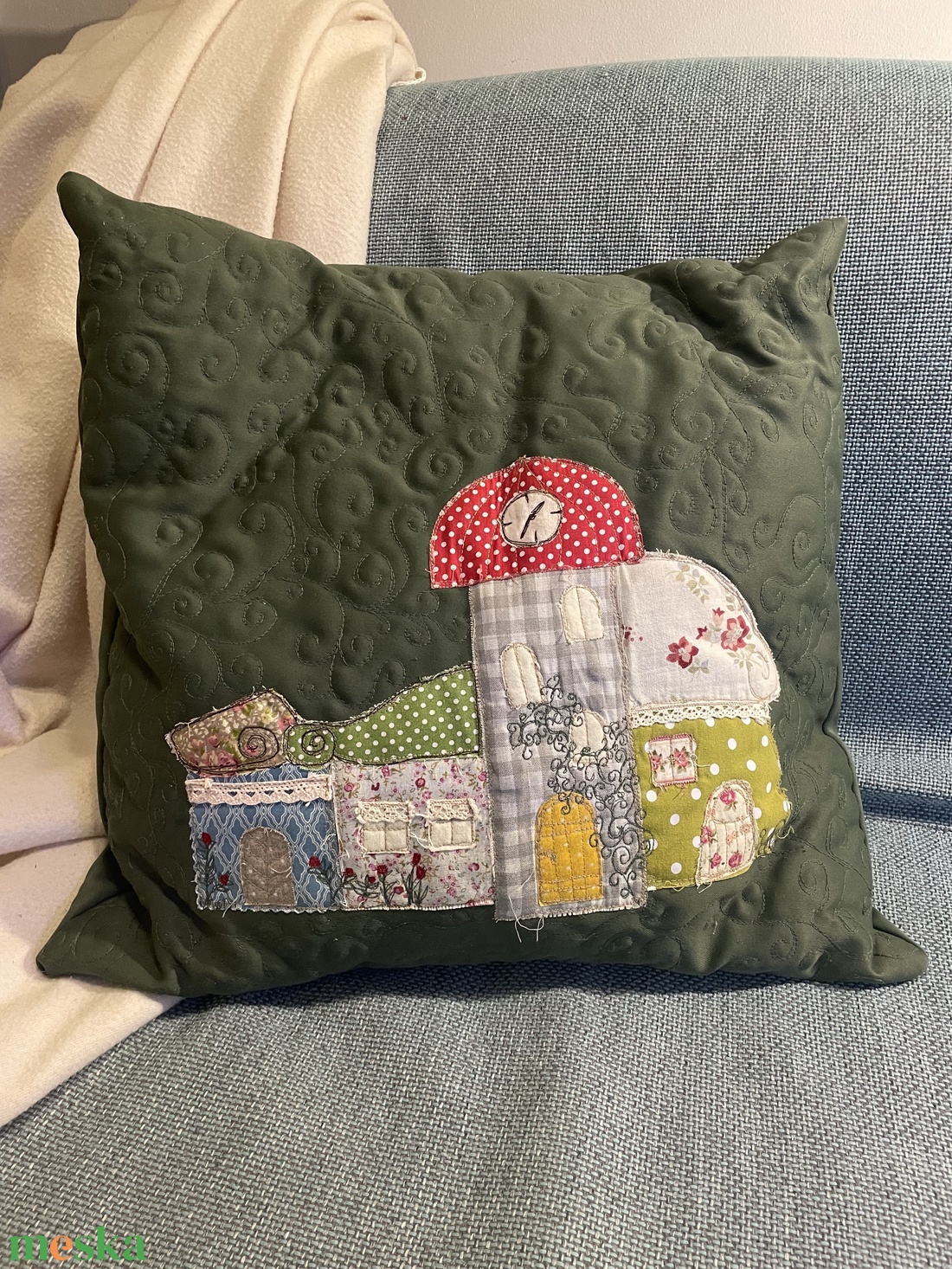 Manóváros házikós párna - otthon & életmód - lakástextil - párna & párnahuzat - díszpárna (belsővel együtt) - Meska.hu