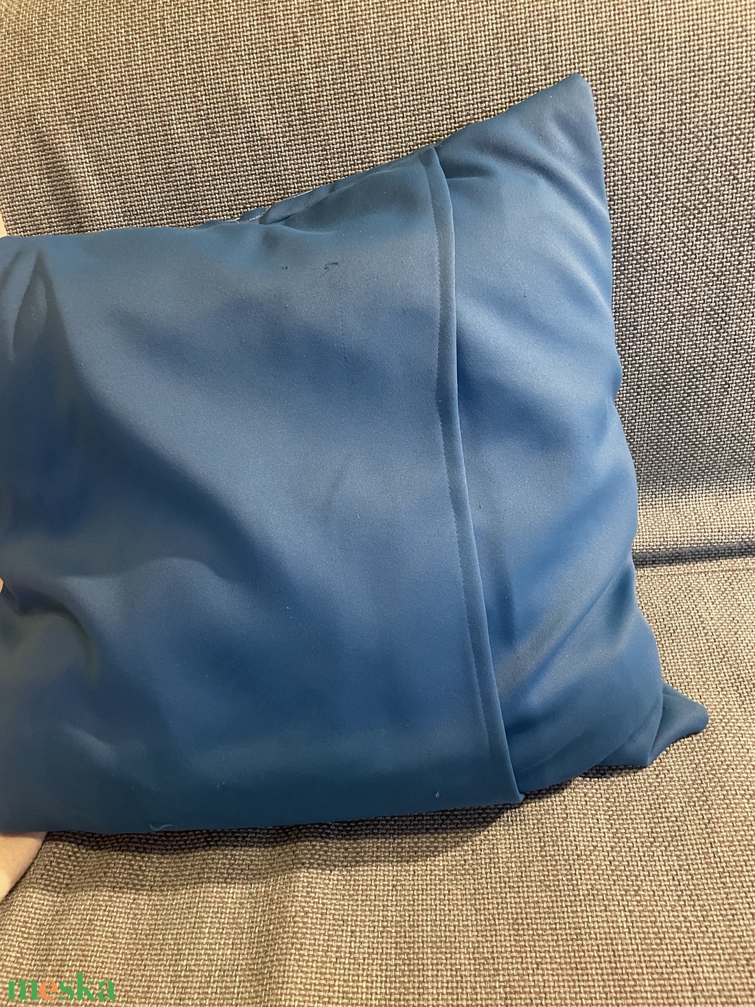 Sárkányeregető kislány puha díszpárna - otthon & életmód - lakástextil - párna & párnahuzat - díszpárna (belsővel együtt) - Meska.hu