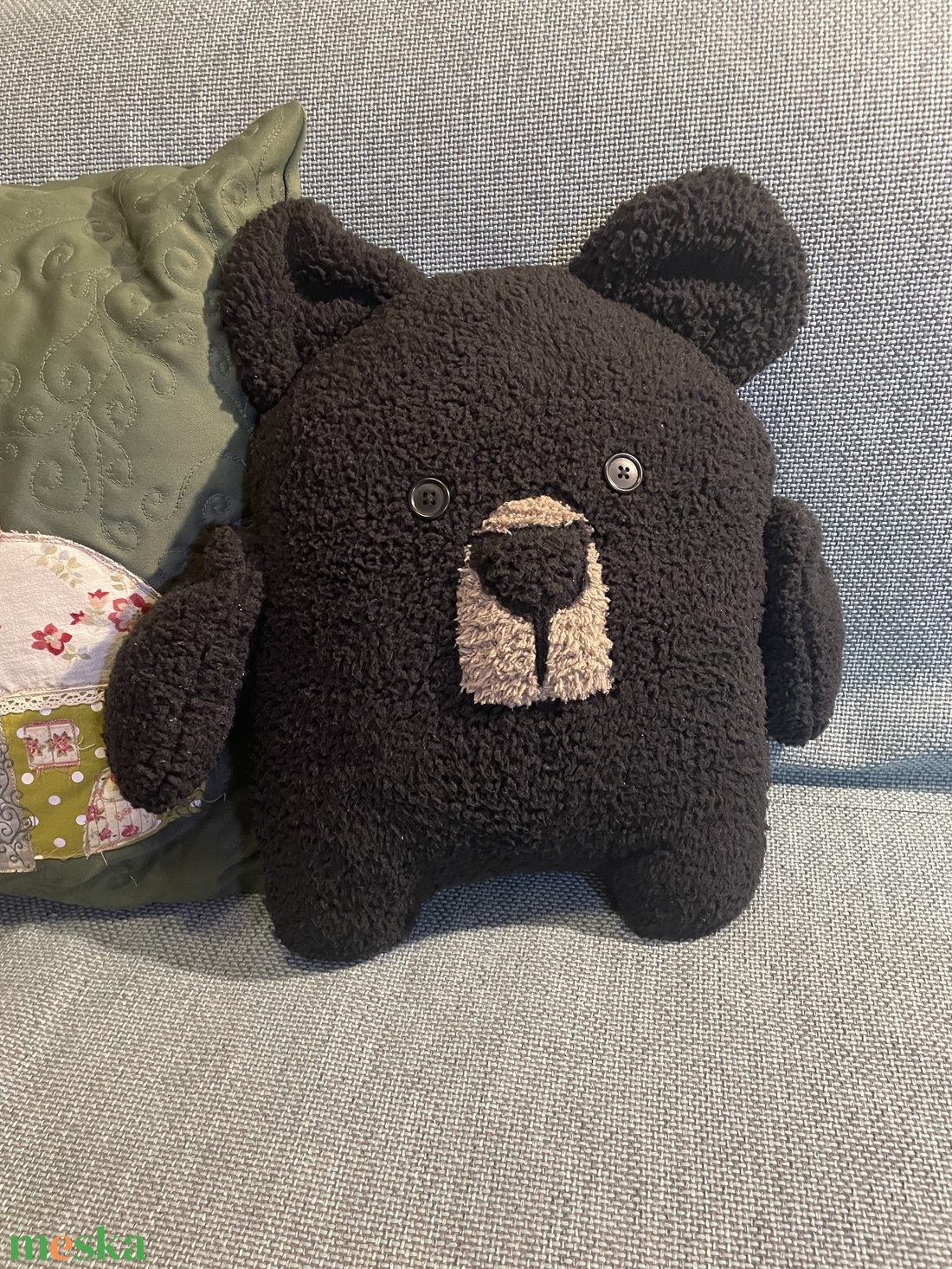 Feketemedve - mackó formájú puha párna - otthon & életmód - lakástextil - párna & párnahuzat - díszpárna (belsővel együtt) - Meska.hu