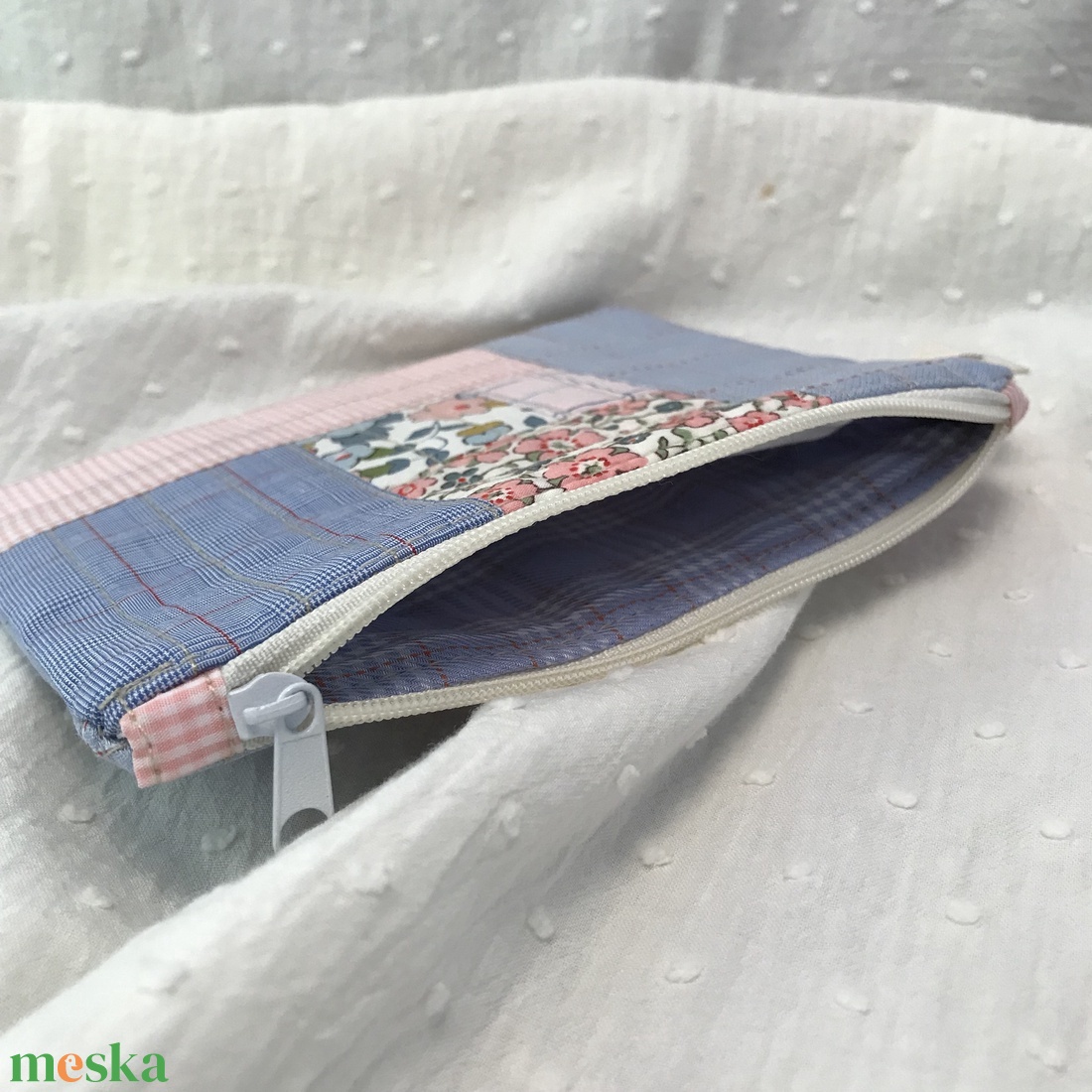 Pici, virágos patchwork cipzáras neszesszer - táska & tok - pénztárca & más tok - aprópénztartó - Meska.hu