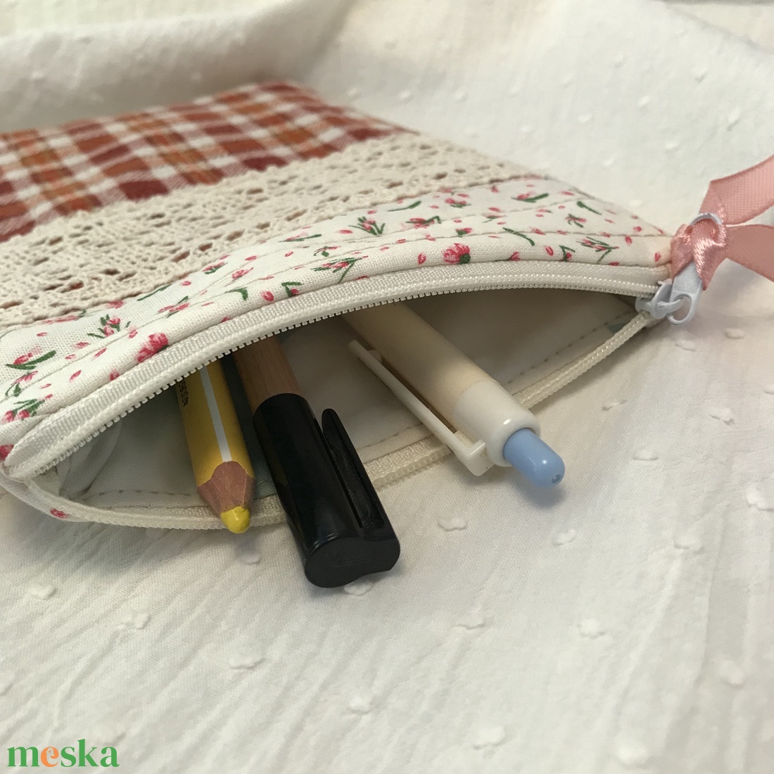 Teáscsésze vagy bögre neszesszer vagy tolltartó - otthon & életmód - papír, írószer - tolltartó & ceruzatekercs - Meska.hu